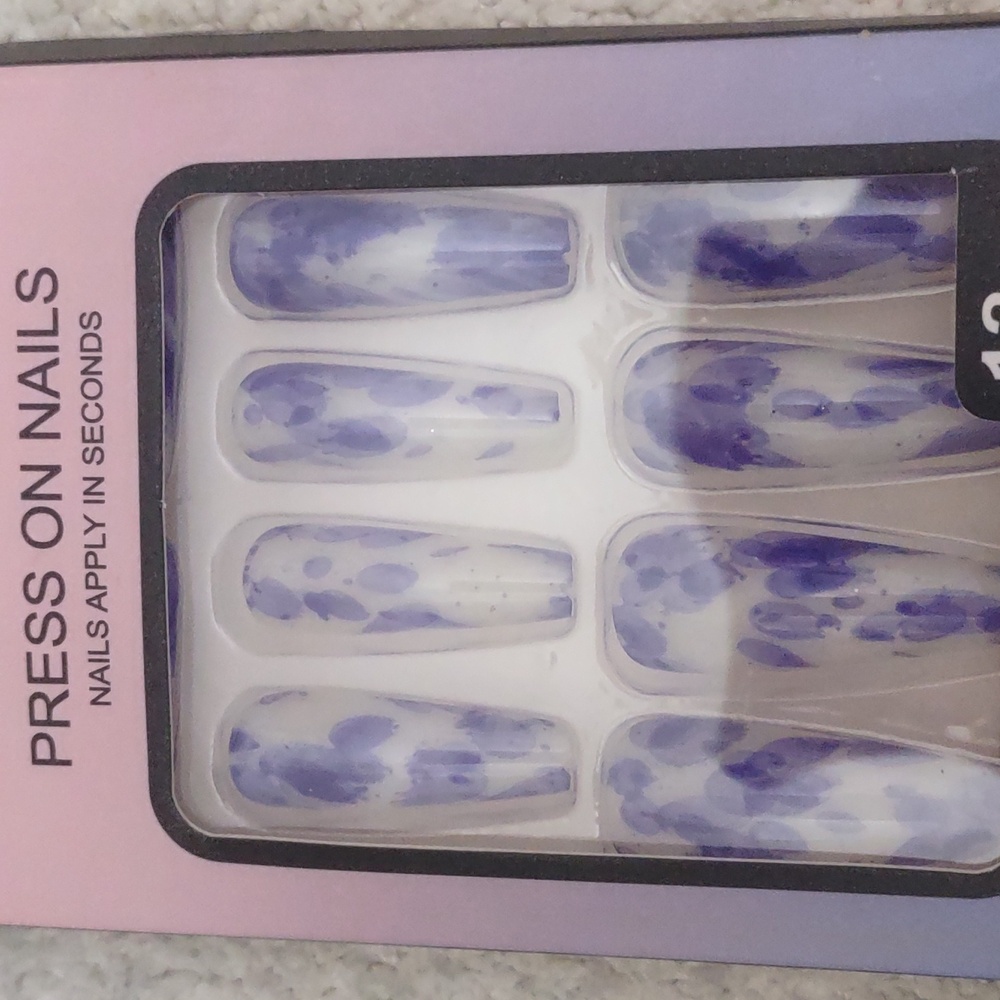 10 for $10 new crystal collection press on nails - Picture 2 of 2